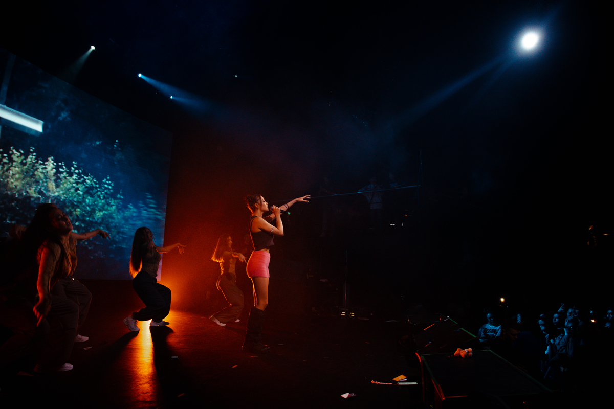 Валя Карнавал